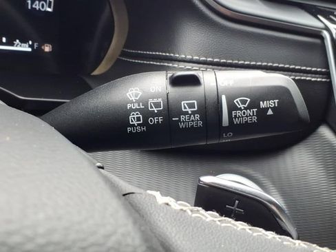 Used 2025 Jeep Grand Cherokee Altitude RWD image 26