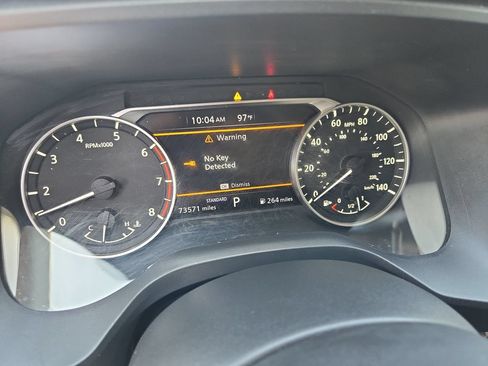 Certified 2022 Nissan Rogue SV FWD image 11