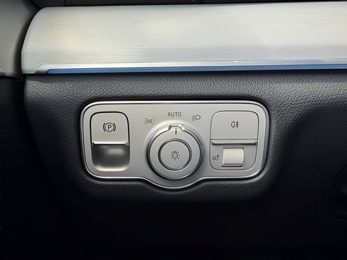 Used 2024 Mercedes-Benz GLS 450 4MATIC image 15