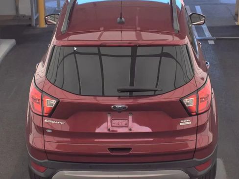 Used 2019 Ford Escape SEL image 6