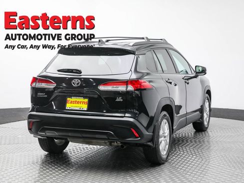 Used 2022 Toyota Corolla Cross LE image 5