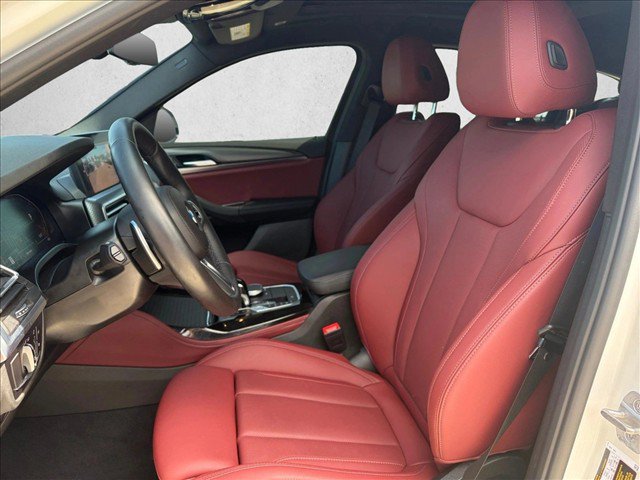 Certified 2025 BMW X4 xDrive30i w/ Premium Package AWD/4WD image 17