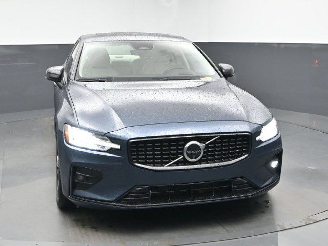 Used 2024 Volvo S60 B5 Ultimate w/ Climate Package AWD/4WD image 2