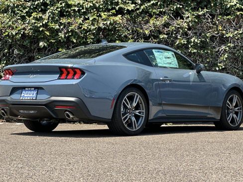 New 2025 Ford Mustang Coupe image 4