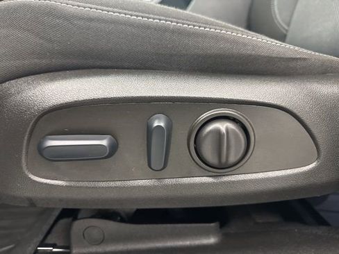 Used 2023 Chevrolet Blazer LT w/ Convenience Package image 10