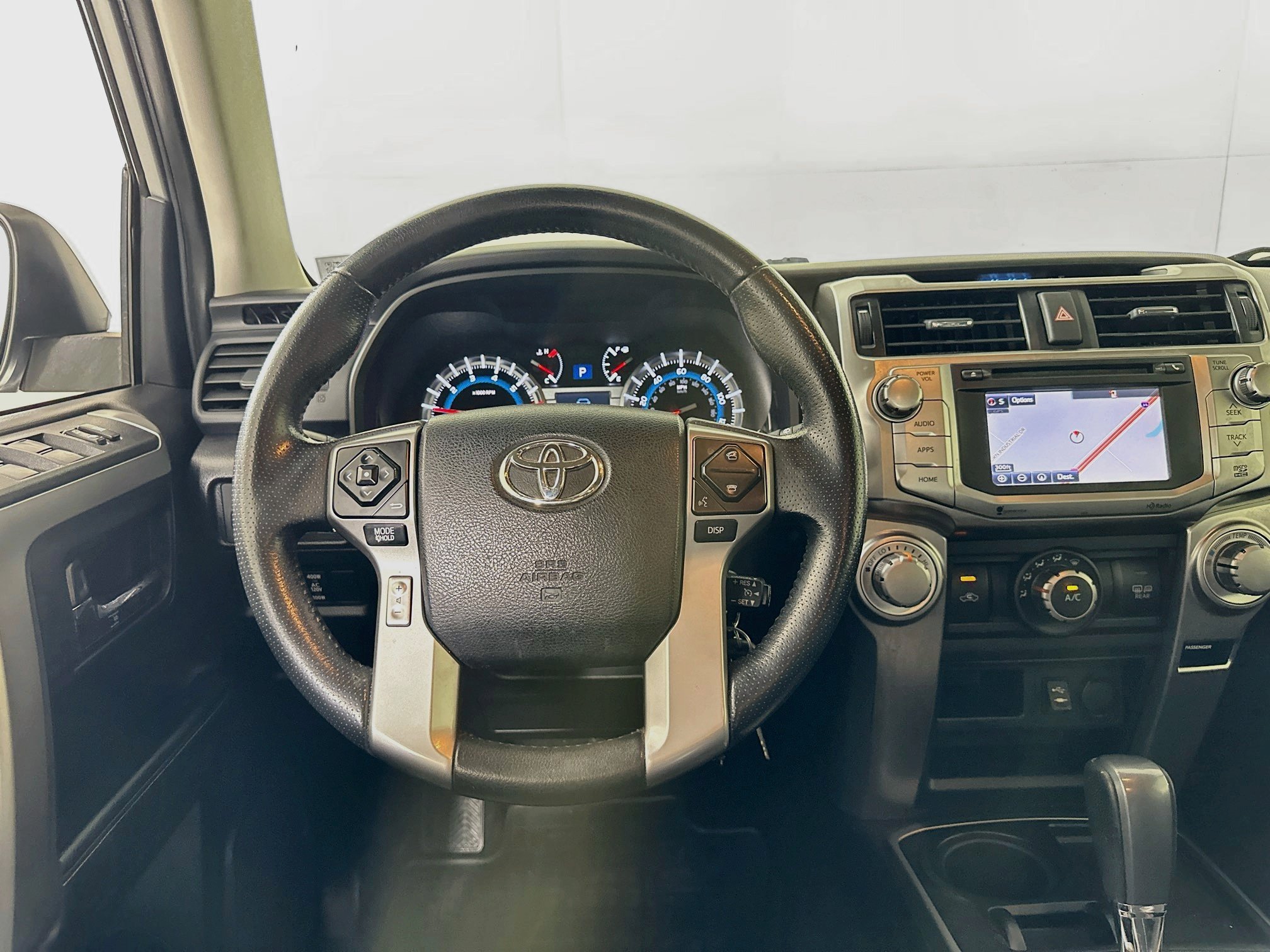 Used 2014 Toyota 4Runner SR5 RWD image 17