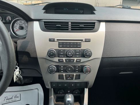 Used 2010 Ford Focus SE FWD image 19