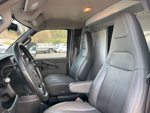 Used 2023 GMC Savana 3500 w/ Power Convenience Package image 13