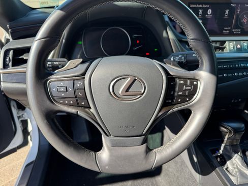 Used 2021 Lexus ES 300h w/ Premium Package image 6