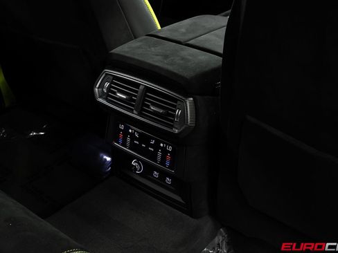 Used 2023 Lamborghini Urus Performante AWD/4WD image 45