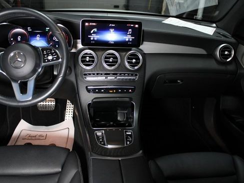 Used 2023 Mercedes-Benz GLC 300 GLC 300 Coupe image 34