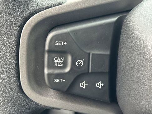 New 2025 Ford Bronco 4-Door image 24