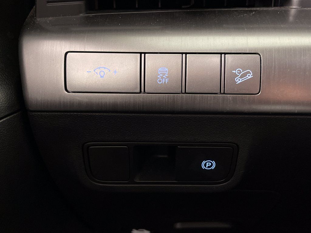 Certified 2026 Hyundai Kona SEL Sport FWD image 31