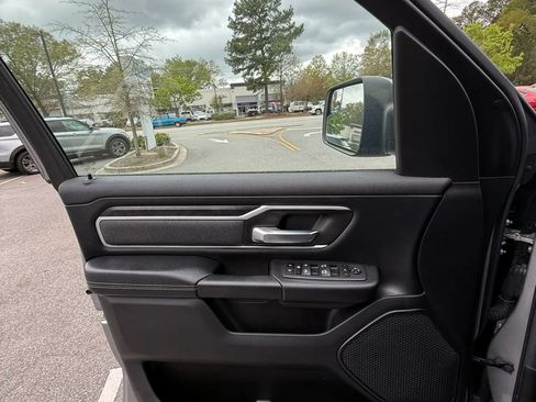 Used 2022 RAM 1500 Big Horn AWD/4WD image 29