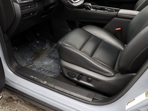 Used 2021 Nissan Rogue SL w/ Premium Package image 24