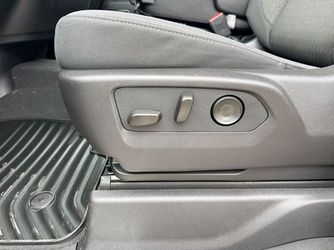 New 2026 GMC Sierra 1500 SLE w/ Preferred Package image 14