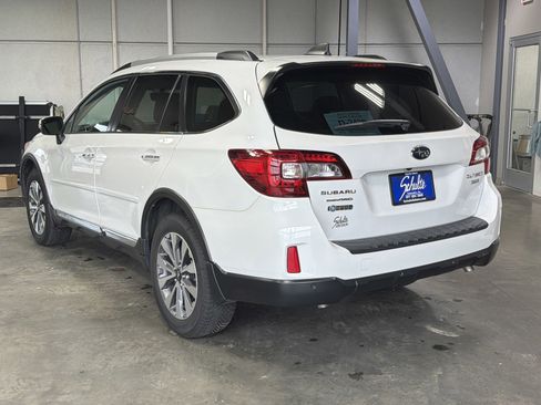 Used 2017 Subaru Outback 3.6R Touring w/ Protection Package #1 AWD/4WD image 5
