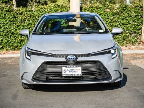 Used 2024 Toyota Corolla LE FWD image 4