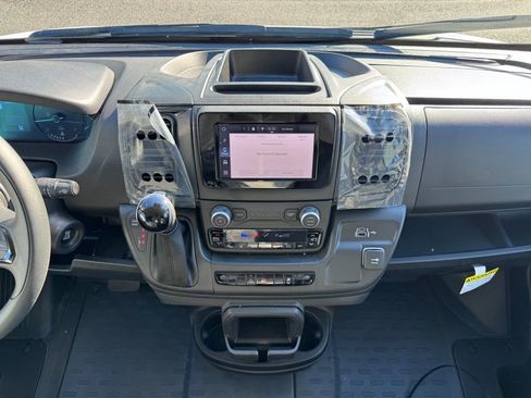 Used 2025 RAM ProMaster 2500 w/ Convenience Group FWD image 15