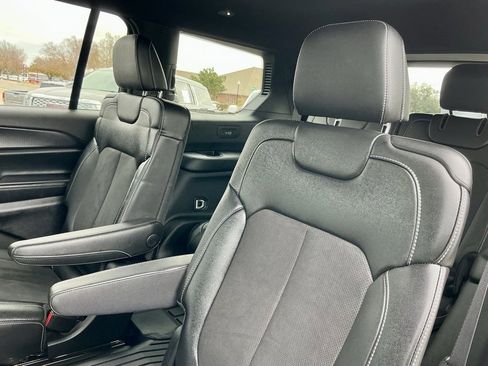 Used 2024 Jeep Grand Cherokee L Altitude image 29