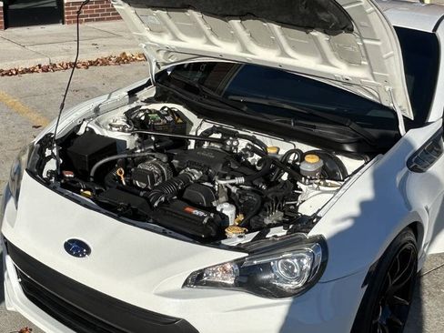 Used 2015 Subaru BRZ Limited w/ Popular Package #1B image 28