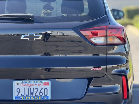 Certified 2023 Chevrolet TrailBlazer RS w/ Sun and Liftgate Package image 7