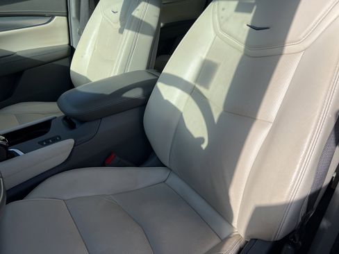 Used 2019 Cadillac XT5 Luxury image 12