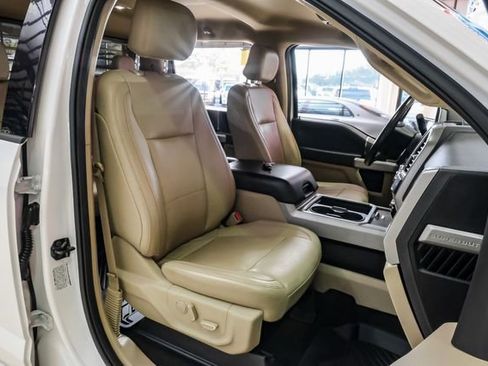 Used 2017 Ford F450 Lariat image 29