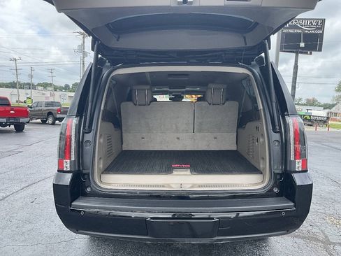 Used 2015 GMC Yukon XL SLT w/ Open Road Package AWD/4WD image 20