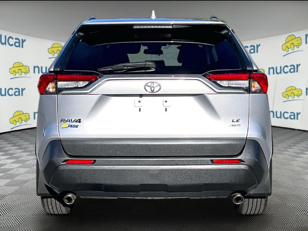 Used 2019 Toyota RAV4 LE w/ Carpet Mat Package AWD/4WD image 5