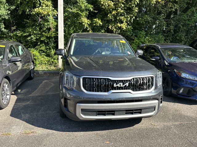 Used 2023 Kia Telluride LX FWD image 5