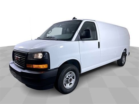 New 2025 GMC Savana 3500 Extended w/ Driver Convenience Package image 4