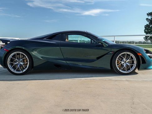 Used 2022 McLaren 720S Spider image 15