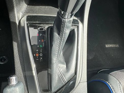 Used 2018 Toyota Corolla SE w/ SE Premium Package FWD image 20