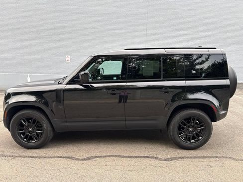 Used 2023 Land Rover Defender 110 S AWD/4WD image 2