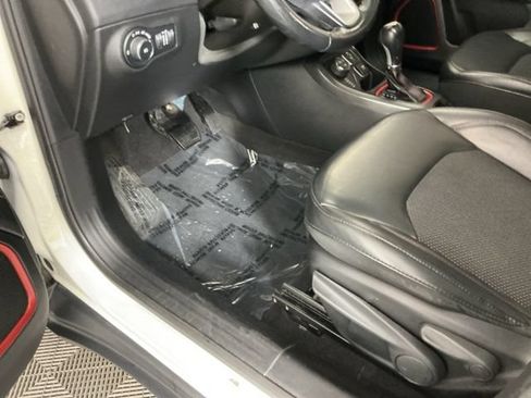 Used 2018 Jeep Compass Trailhawk AWD/4WD image 15