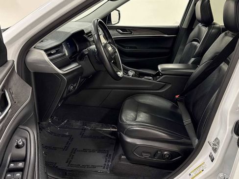 Used 2021 Jeep Grand Cherokee L Limited image 13