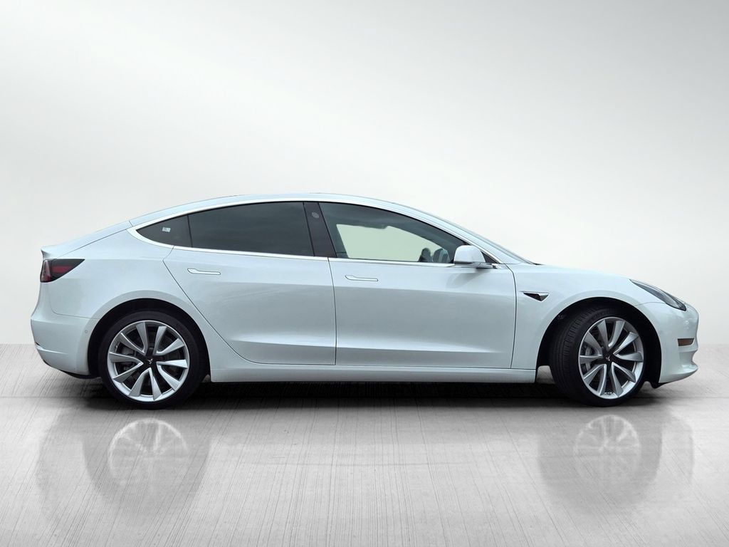 Used 2018 Tesla Model 3 Long Range RWD image 4