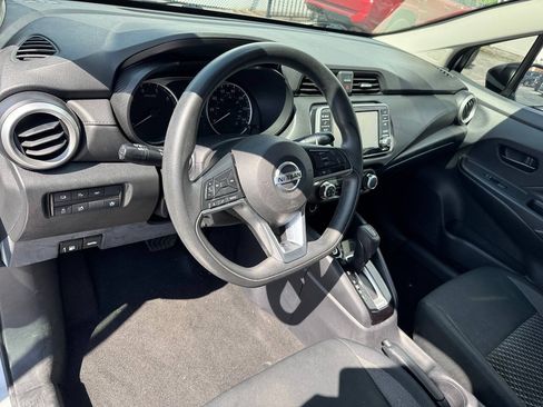 Used 2020 Nissan Versa S FWD image 10
