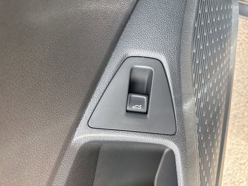 New 2025 Volkswagen Jetta SEL image 18