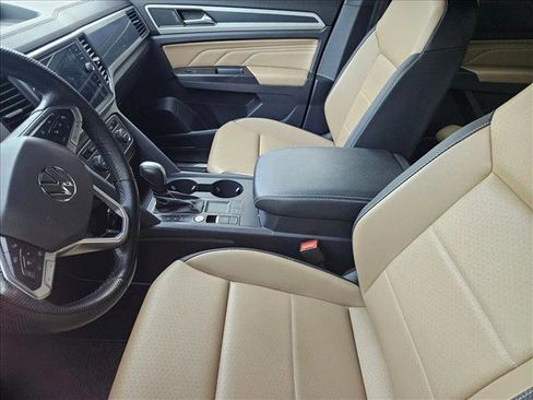 Used 2021 Volkswagen Atlas Cross Sport SE image 12