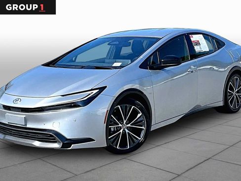 Used 2024 Toyota Prius XLE FWD image 1