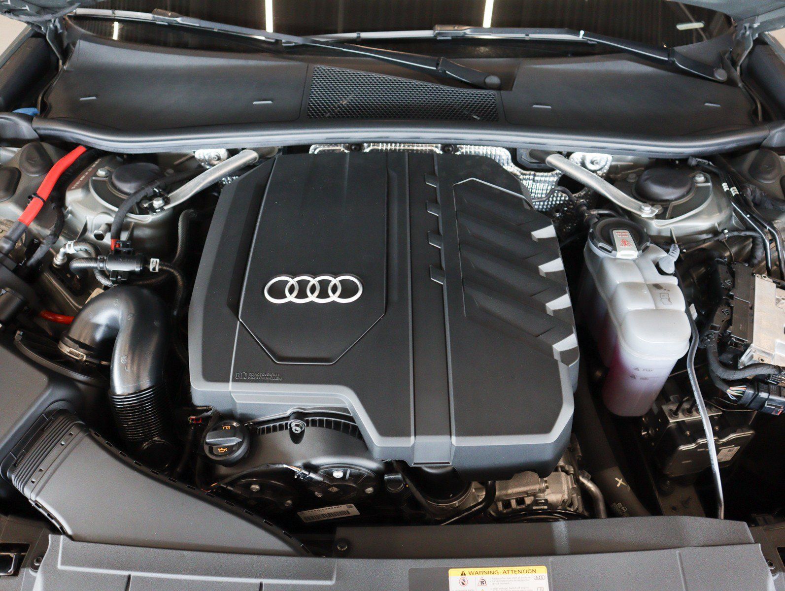 Certified 2025 Audi A6 Premium Plus w/ Premium Plus Package AWD/4WD image 4