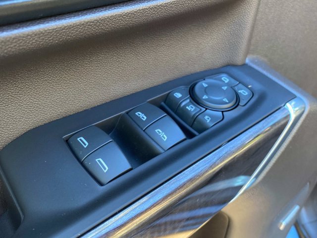 Used 2020 Chevrolet Silverado 2500 LTZ w/ LTZ Premium Package AWD/4WD image 13