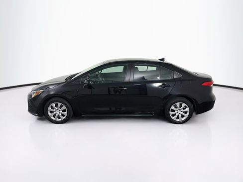Used 2025 Toyota Corolla LE FWD image 4