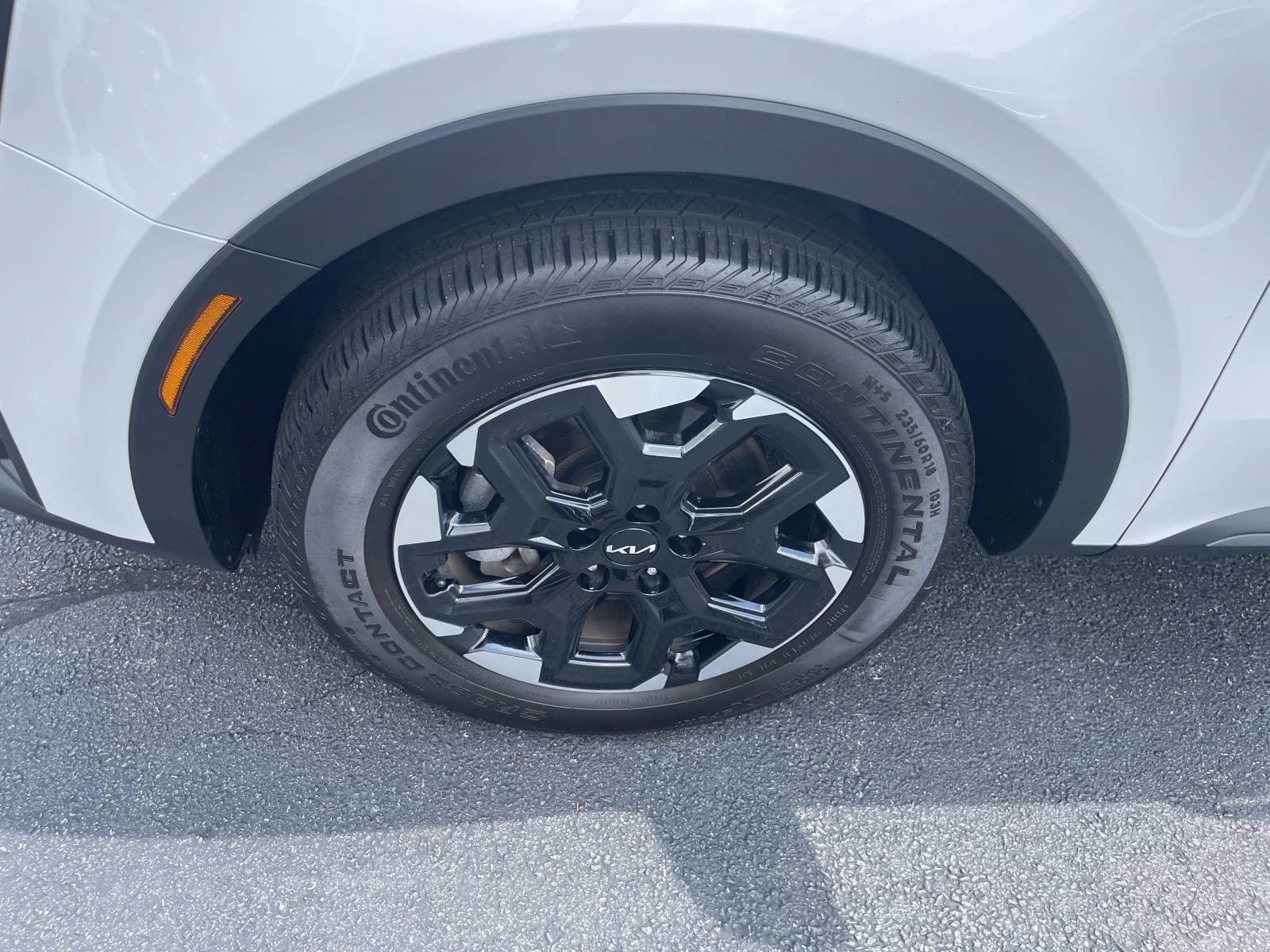 Used 2025 Kia Sorento S w/ Panoramic Sunroof Package FWD image 11
