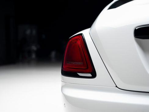 Used 2020 Rolls-Royce Wraith image 29