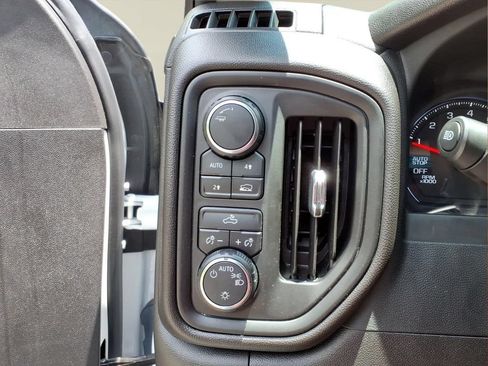 Certified 2024 Chevrolet Silverado 1500 Custom AWD/4WD image 13