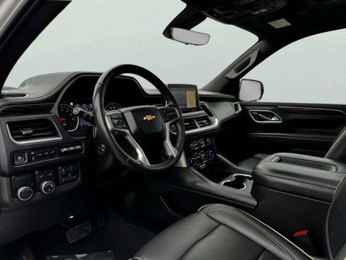 Used 2021 Chevrolet Suburban Premier w/ Premium Package image 22