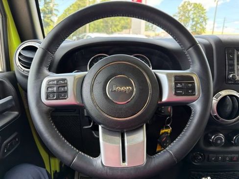 Used 2016 Jeep Wrangler Unlimited Rubicon AWD/4WD image 17